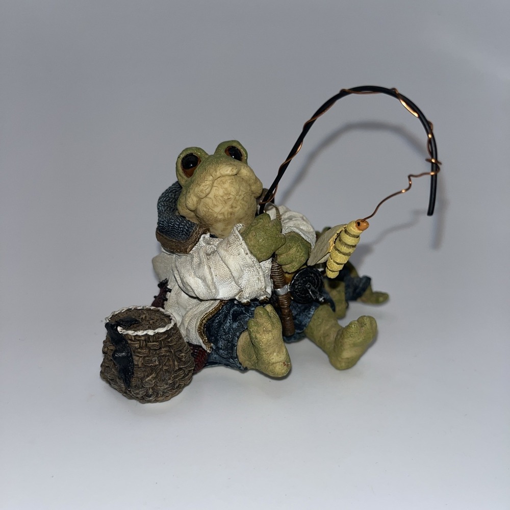 Vintage 1998 Boyds Bears & Friends #36701  Frogmorton & Tad Fly Fishing Figurine